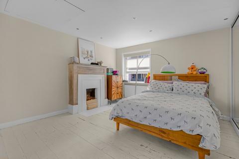 1 bedroom apartment to rent, Cleveland Street, London W1T