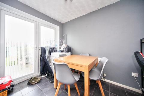 3 bedroom end of terrace house for sale, Renshaw Close, Luton, Bedfordshire, LU2