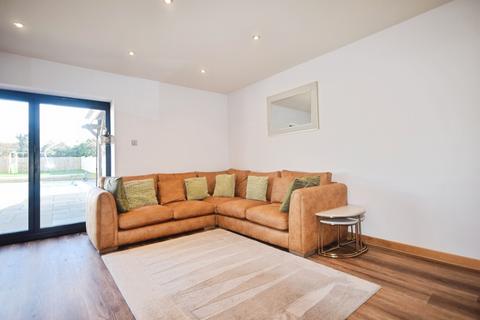 5 bedroom detached house to rent, Botany Road Broadstairs CT10