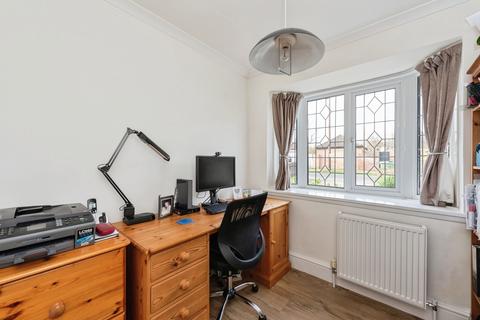 undefined, Fairford Gardens, WORCESTER PARK, Surrey, KT4