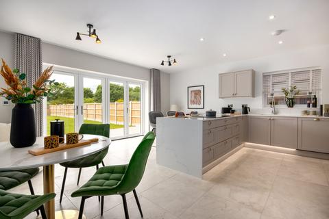 4 bedroom detached house for sale, Kent Road, Halesowen B62
