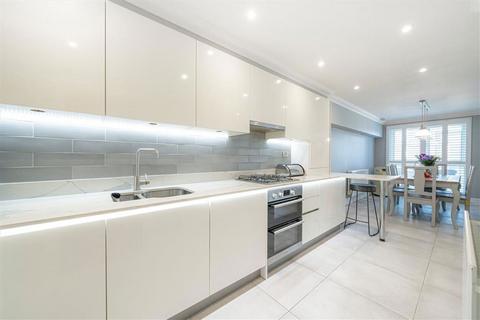 undefined, Twickenham Road, Teddington TW11