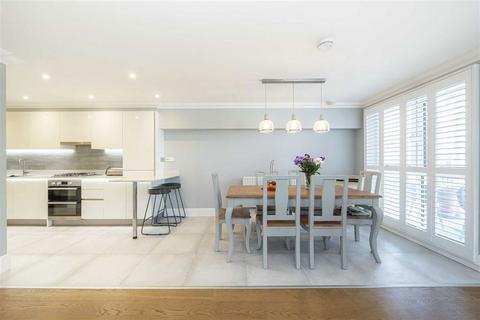 undefined, Twickenham Road, Teddington TW11