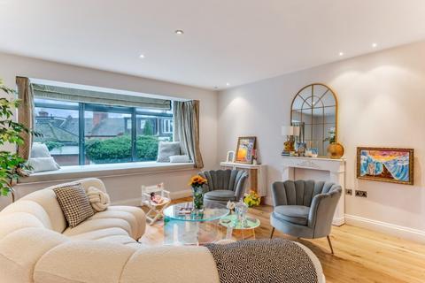 4 bedroom terraced house to rent, Ridge Road, Childs Hill, NW2