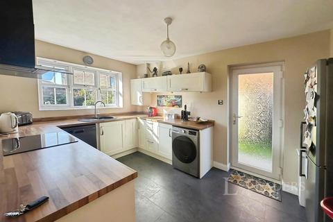 4 bedroom detached house for sale, Schofield Way, Eastbourne, East Sussex