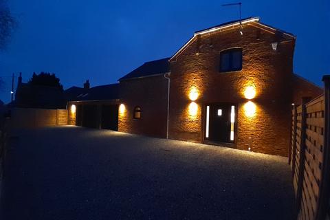 3 bedroom barn conversion for sale, Belvoir Road, Nottingham NG13