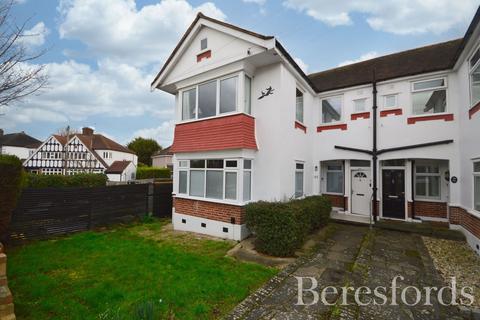 2 bedroom maisonette for sale, Tudor Drive, Romford, RM2
