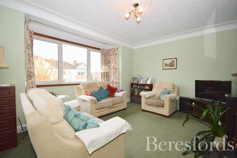 2 bedroom maisonette for sale, Tudor Drive, Romford, RM2