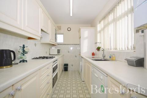 2 bedroom maisonette for sale, Tudor Drive, Romford, RM2