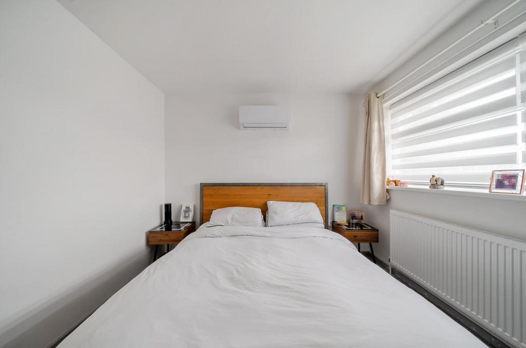 Bed11.jpg