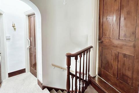 2 bedroom terraced house to rent, Bank Street, Herne Bay