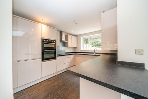 4 bedroom terraced house for sale, Heathfield Close, Caddington, LU1