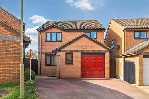 4 bedroom detached house for sale, Langdale Road,  Thame,  OX9