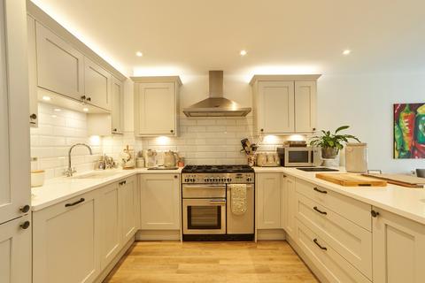 4 bedroom end of terrace house for sale, Spinning Mill Court, KEIGHLEY BD22