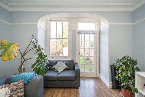 3 bedroom flat to rent, Leigham Court Road, London SW16