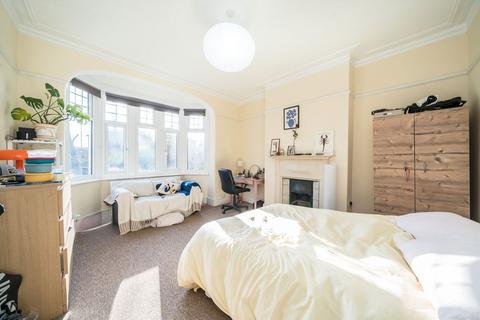 3 bedroom flat to rent, Leigham Court Road, London SW16