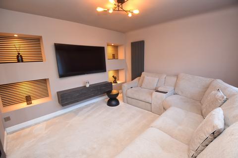 4 bedroom semi-detached house for sale, Park Road, Partington, M31