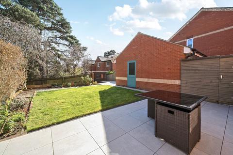 undefined, Exeter EX2
