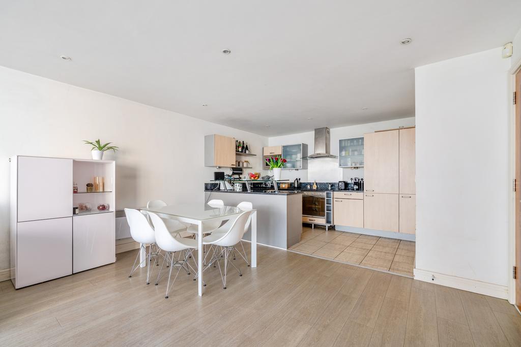 Kitchen/Dining Area