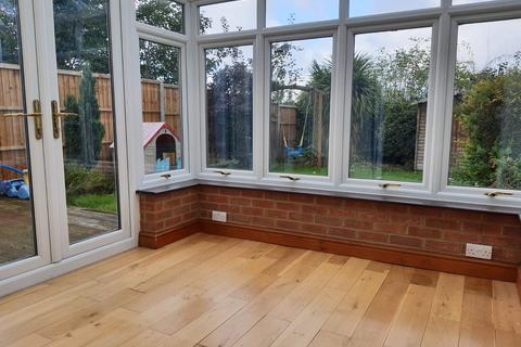 3 bedroom house to rent, Wickstead Avenue, Luton, LU4