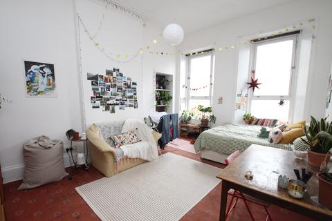 undefined, Great Western Road, Glasgow, G12