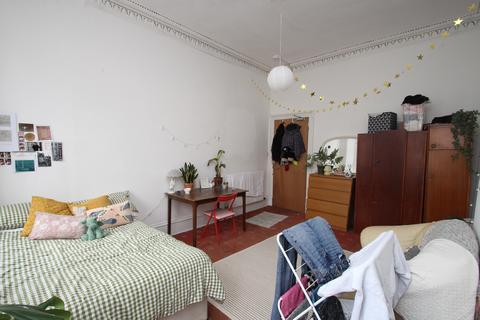 undefined, Great Western Road, Glasgow, G12