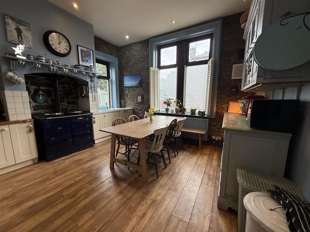Kitchen diner