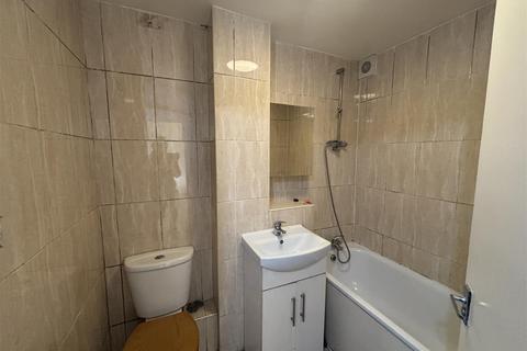 undefined, Carnavon Road | Meads Court | E15