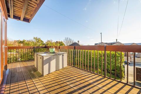 6 bedroom semi-detached house for sale, Cottenham Park Road, London SW20
