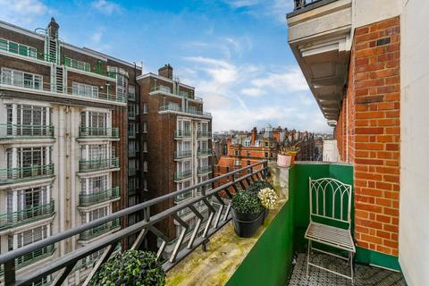 4 bedroom flat to rent, Marylebone Road, Marylebone, London, NW1