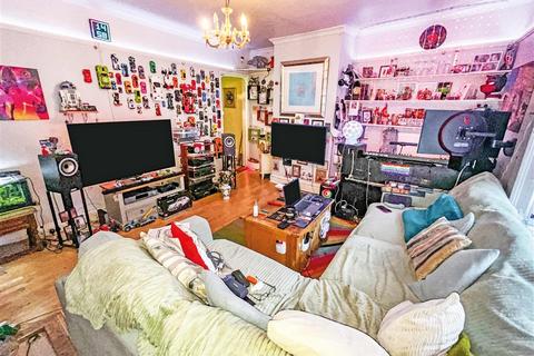 3 bedroom character property for sale, Bretonside, PLYMOUTH