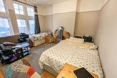 3 bedroom character property for sale, Bretonside, PLYMOUTH