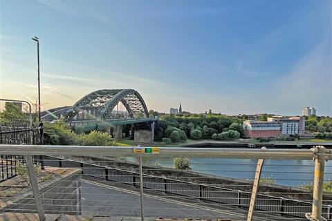 undefined, West Wear Street, SUNDERLAND
