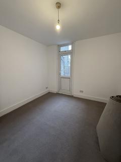 2 bedroom flat to rent, Lister Road, London E11