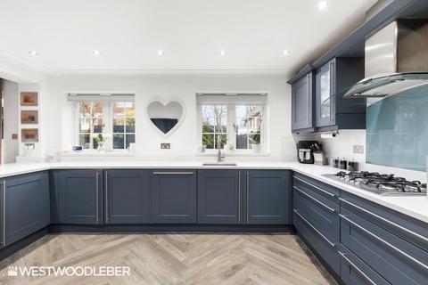 undefined, Taylors Avenue, Hoddesdon EN11