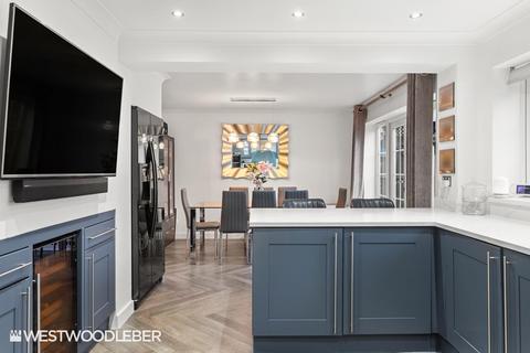 undefined, Taylors Avenue, Hoddesdon EN11