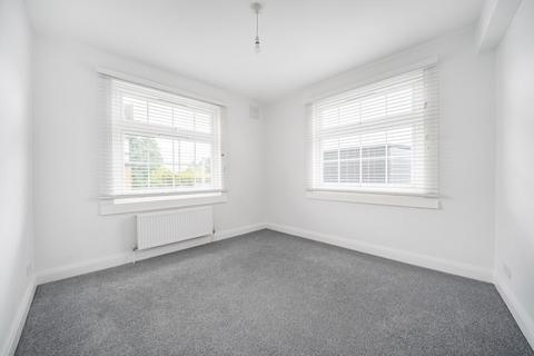 2 bedroom flat to rent, The Holt, London Road, Morden, SM4