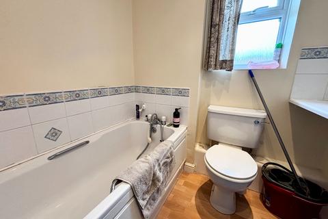 2 bedroom flat for sale, Belvedere Gardens, Benton, Newcastle upon Tyne, NE12