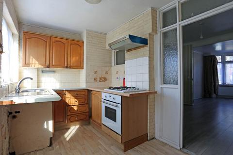 3 bedroom terraced house for sale, Sunningdale Road, Rainham