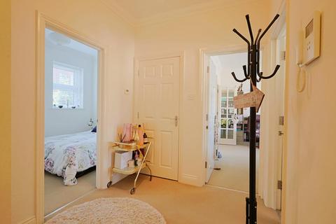 2 bedroom flat for sale, 19 Studland Road, Bournemouth BH4