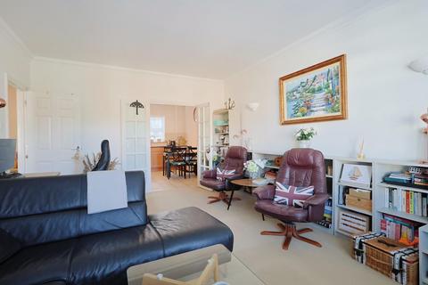 2 bedroom flat for sale, 19 Studland Road, Bournemouth BH4