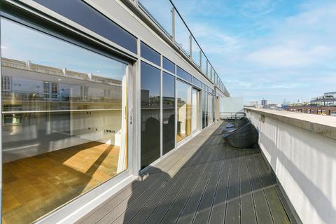 3 bedroom flat to rent, Oval Road, London NW1