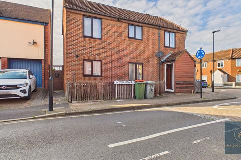 2 bedroom property to rent, Linton Gardens, Beckton, London, E6