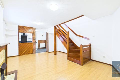 2 bedroom property to rent, Linton Gardens, Beckton, London, E6