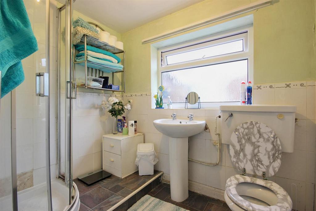 Shower room/w.c.