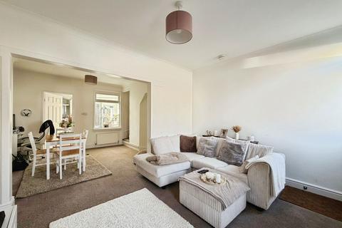 undefined, Queenstown Road, Southampton SO15