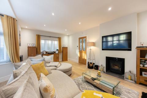 3 bedroom detached house for sale, Manwick Road, Felixstowe IP11