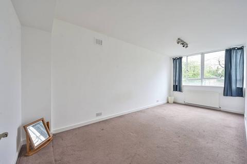 Putney Hill, Putney, London, SW15