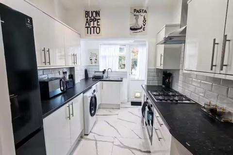 undefined, All Bills Included, Ensuite, Double Room, Cambridge Road, IG3