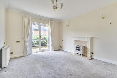 1 bedroom flat for sale, King George Avenue, Petersfield, GU32